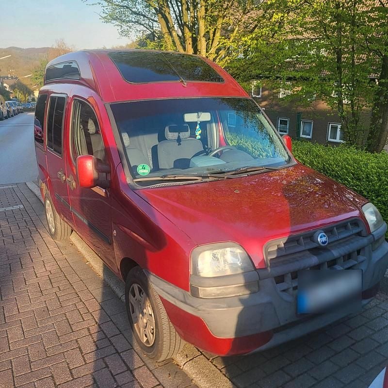 Gebraucht Fiat Doblò Dynamic 105 PS (77 kW) 2005 Rot Van / Kleinbus