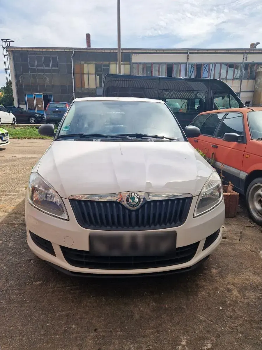Gebraucht Skoda Fabia Cool Edition 60 PS (44 kW) 2011 Weiß Kleinwagen