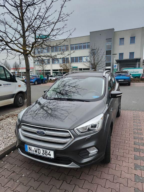 Gebraucht Ford Kuga Cool & Connect 150 PS (110 kW) 2018 Grau SUV