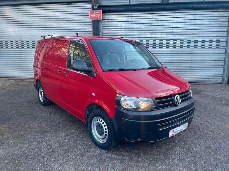 Gebraucht VW T5 140 PS (102 kW) 2015 Rot Van