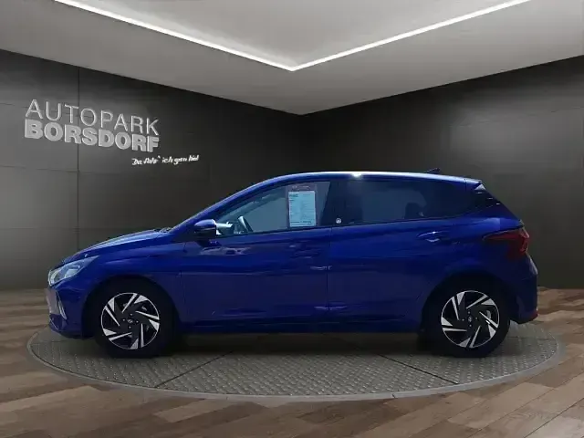 Gebraucht Hyundai i20 Edition 30 101 PS (74 kW) 2022 Blau Kleinwagen