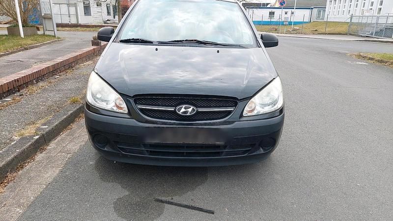 Schwarz Gebraucht 2005 Hyundai Getz Kleinwagen | 1.399 € (Etwas zu teuer) - Bild 1/4