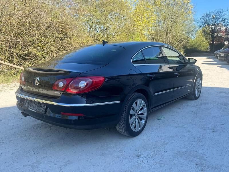 Gebraucht VW Passat 140 PS (102 kW) 2011 Schwarz Coupé