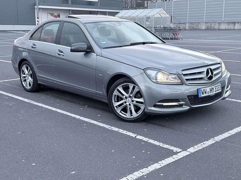 Gebraucht Mercedes C250 204 PS (150 kW) 2011 Grau Limousine