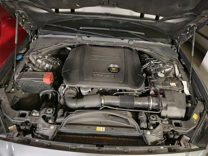 Gebraucht Jaguar XE 179 PS (131 kW) 2016 Grau Limousine