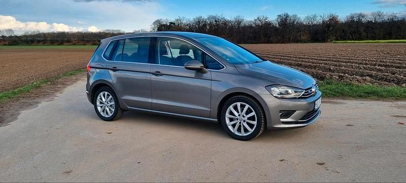 Grau Gebraucht 2014 VW Golf Sportsvan Highline Van / Kleinbus | 13.999 € (Fairer Preis) - Bild 1/4