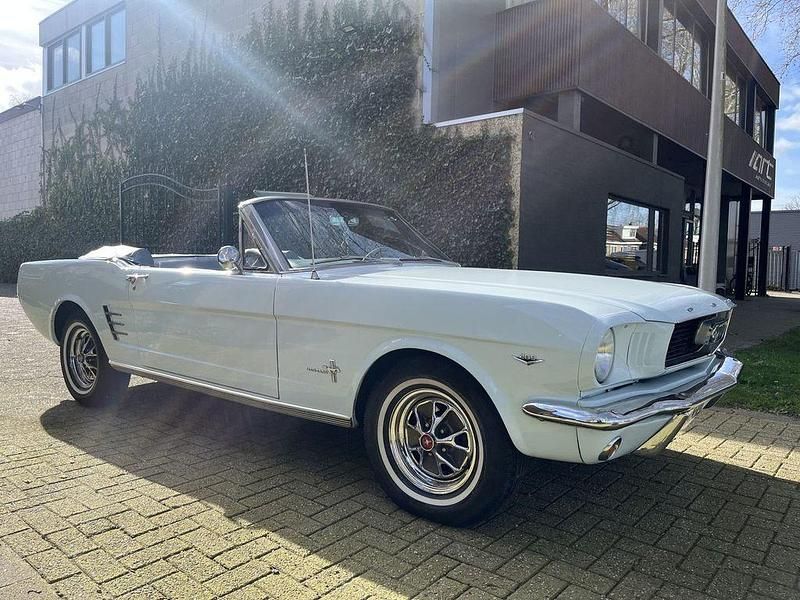 Gebraucht Ford Mustang 200 PS (147 kW) 1966 Blau Cabrio