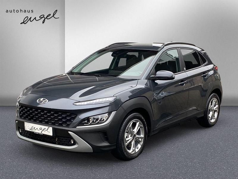 Dark knight (metallic) Gebraucht 2022 Hyundai Kona Trend SUV | 18.969 € (Fairer Preis) - Bild 1/4