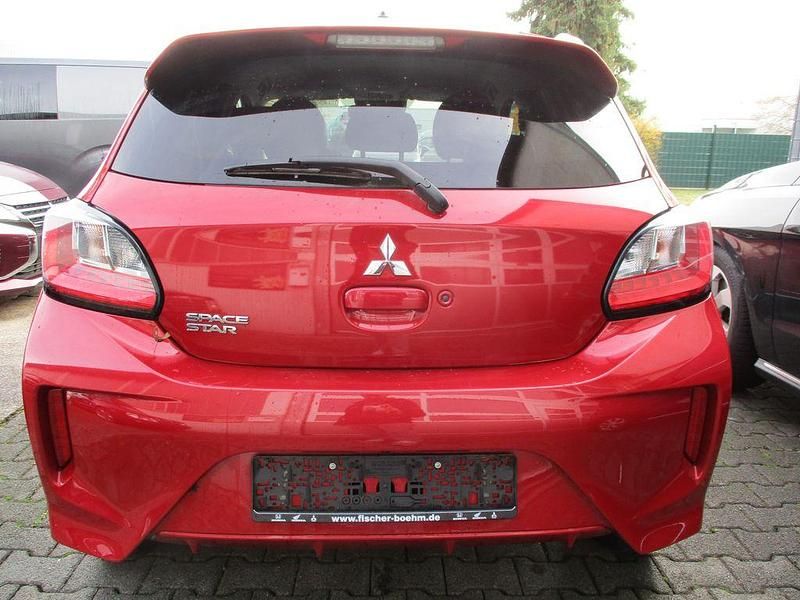Gebraucht Mitsubishi Space Star Top 80 PS (58 kW) 2021 Rot Limousine