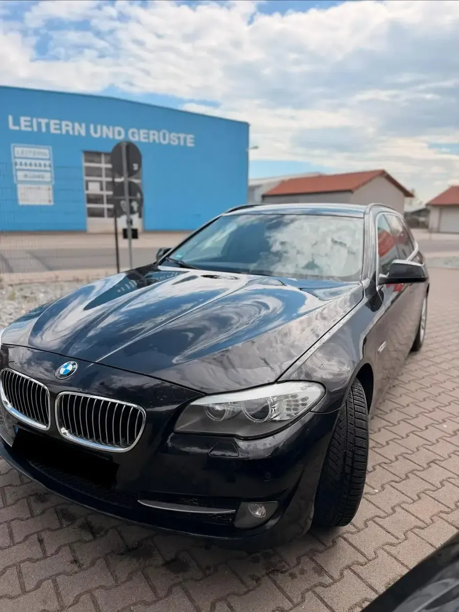 Second-hand BMW 520 184 CP (135 kW) 2012 Negru Break