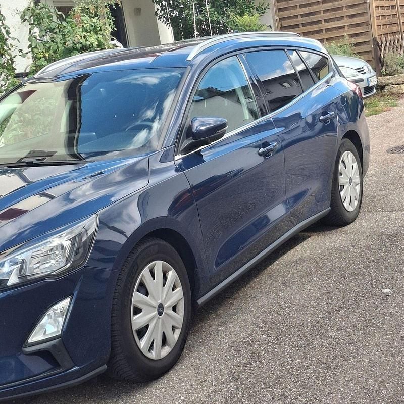 Gebraucht Ford Focus Trend 95 PS (69 kW) 2020 Blau Kombi