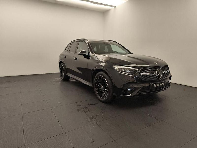 Gebraucht Mercedes GLC200 AMG line 204 PS (150 kW) 2025 Unilack schwarz SUV