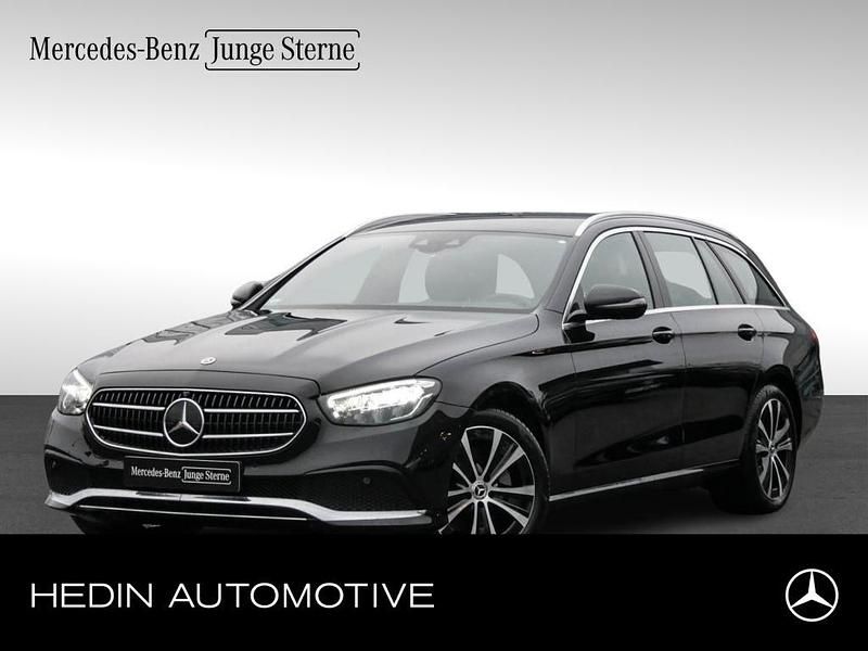 Schwarz Gebraucht 2021 Mercedes E300 Avantgarde Limousine | 31.600 € (Fairer Preis) - Bild 1/4