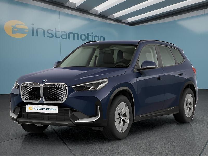 Blau Gebraucht 2025 BMW iX1 SUV | 40.399 € (Fairer Preis) - Bild 1/4