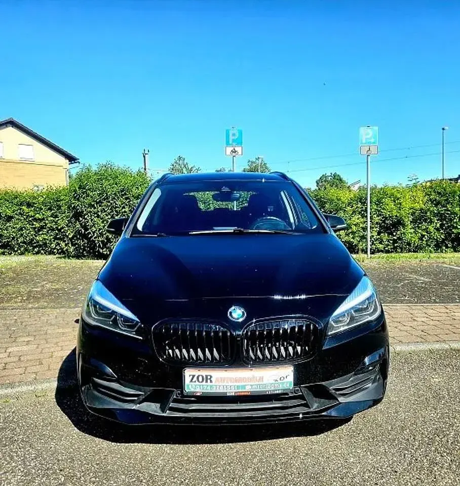 Używany BMW 218 Advantage 150 KM (110 kW) 2020 Czarny Minivan