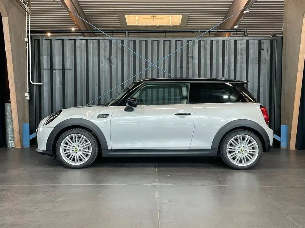 Gebraucht Mini Cooper SE Classic 135 kW (184 PS) 2021 Silber Kleinwagen