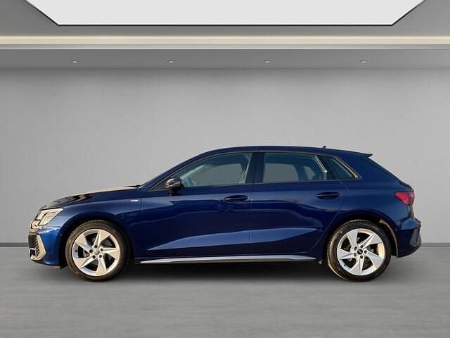 Gebraucht Audi A3 S-Line 116 PS (85 kW) 2024 Navarrablau metallic
