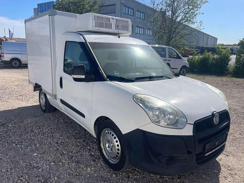 Gebraucht Fiat Doblò Active 90 PS (66 kW) 2013 Colore esterno (weiß) Van / Kleinbus