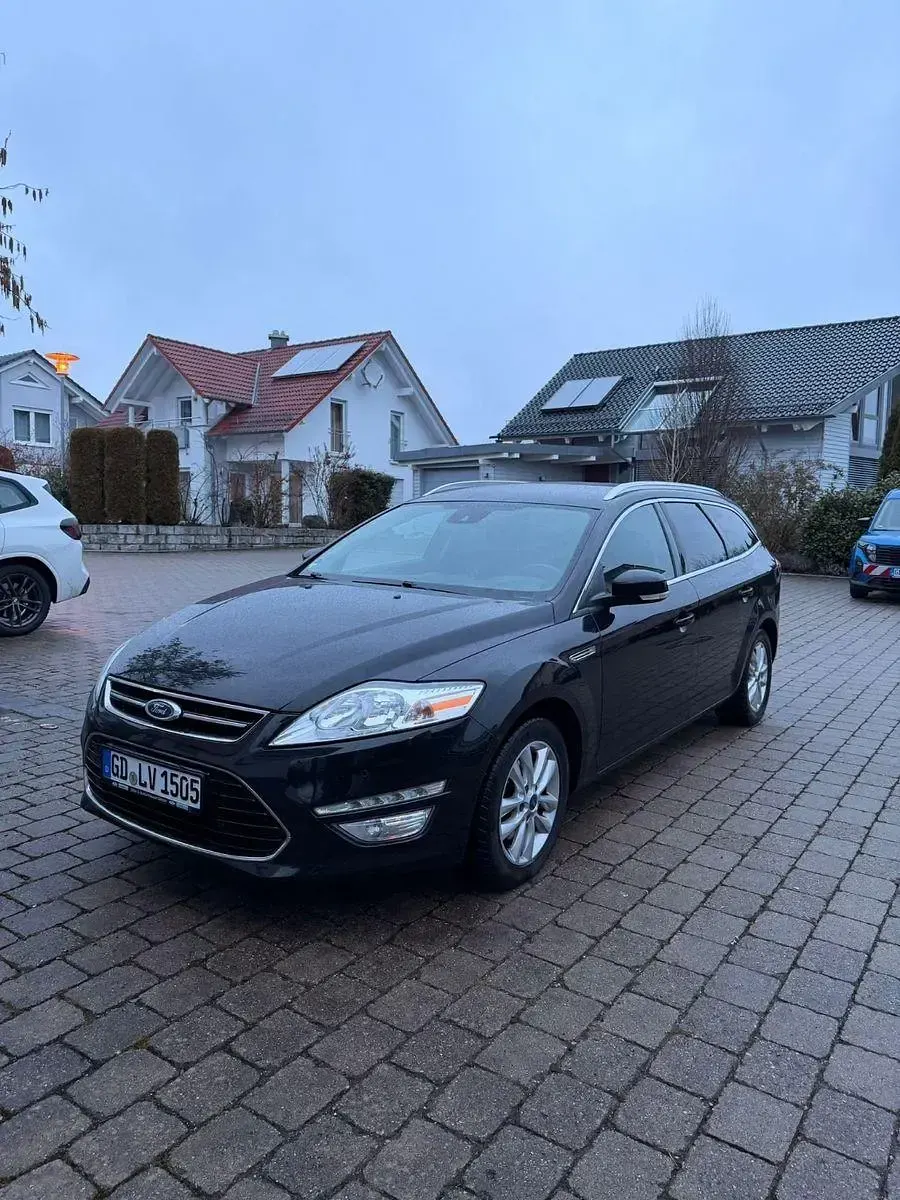 Second-hand Ford Mondeo Titanium 140 CP (102 kW) 2013 Negru Break