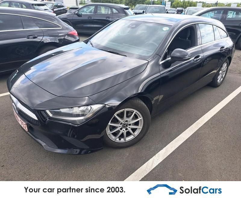 Schwarz Gebraucht 2022 Mercedes CLA180 Shooting Brake Kombi | 13.915 € (Etwas zu teuer) - Bild 1/4