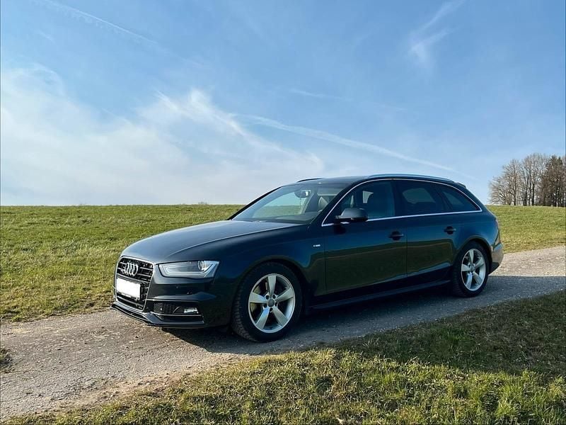 Gebraucht Audi A4 S-Line 245 PS (180 kW) 2012 Blau Kombi