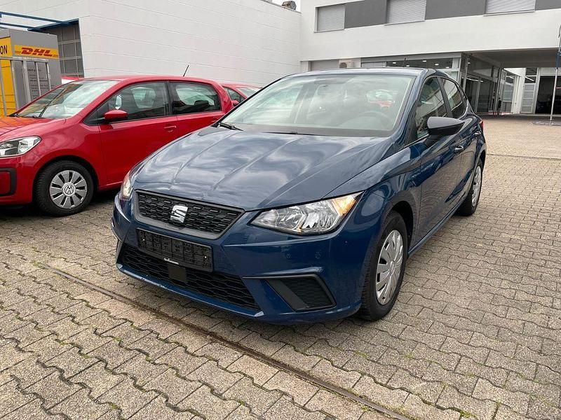 Blau Gebraucht 2018 Seat Ibiza Reference Limousine | 8.195 € (Guter Preis) - Bild 1/4