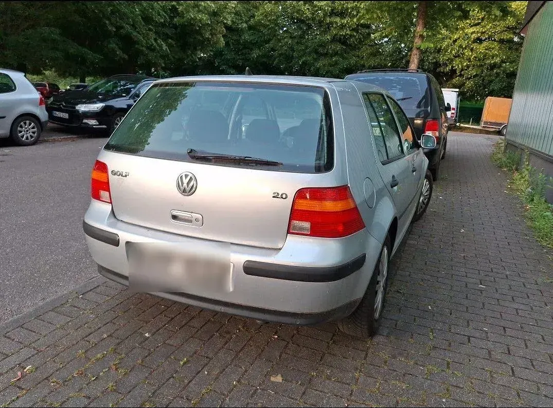 Gebraucht VW Golf IV Basis 116 PS (85 kW) 2003 Silber Limousine