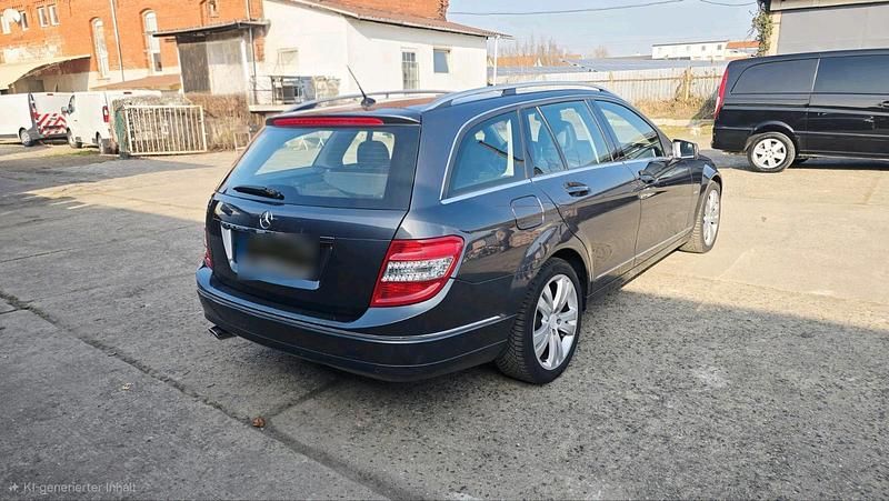 Gebraucht Mercedes C250 204 PS (150 kW) 2010 Grau Kombi