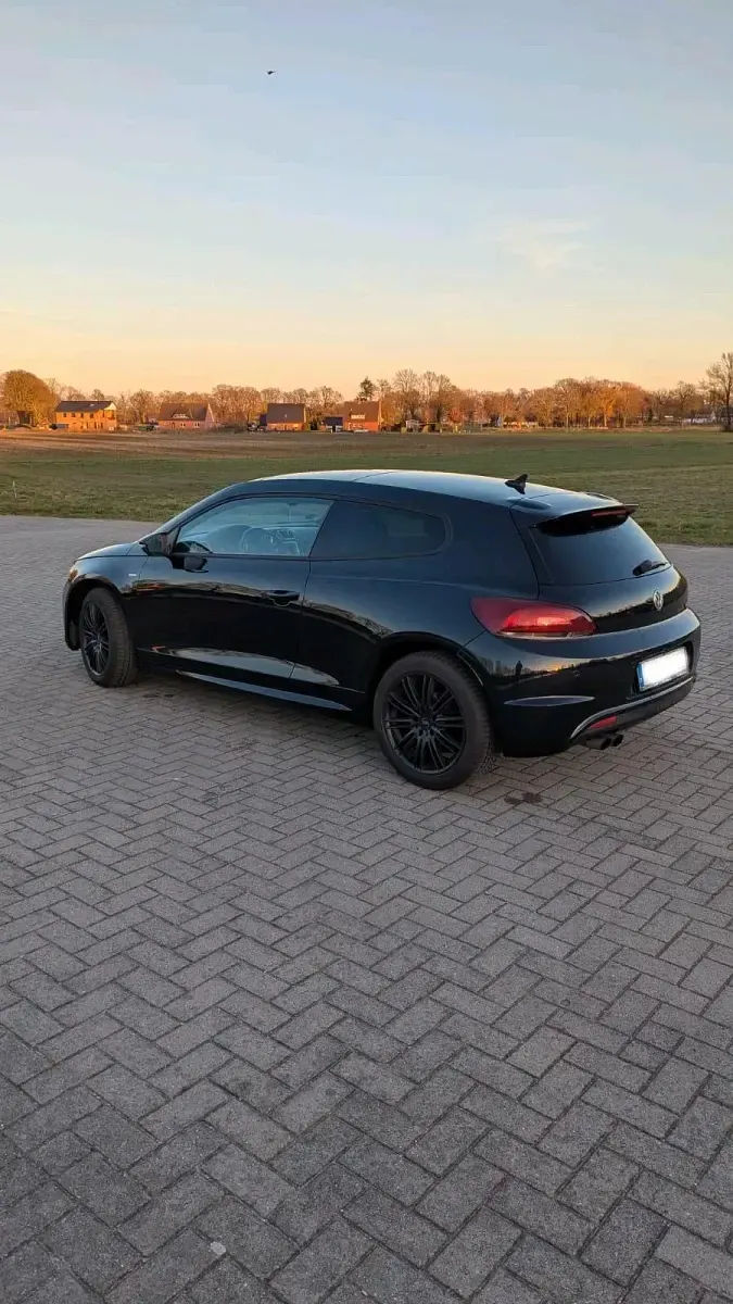 Gebraucht VW Scirocco Life 140 PS (102 kW) 2014 Schwarz Coupé