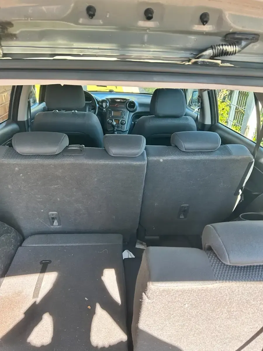 Gebraucht Kia Carens 128 PS (94 kW) 2012 Grau Van / Kleinbus