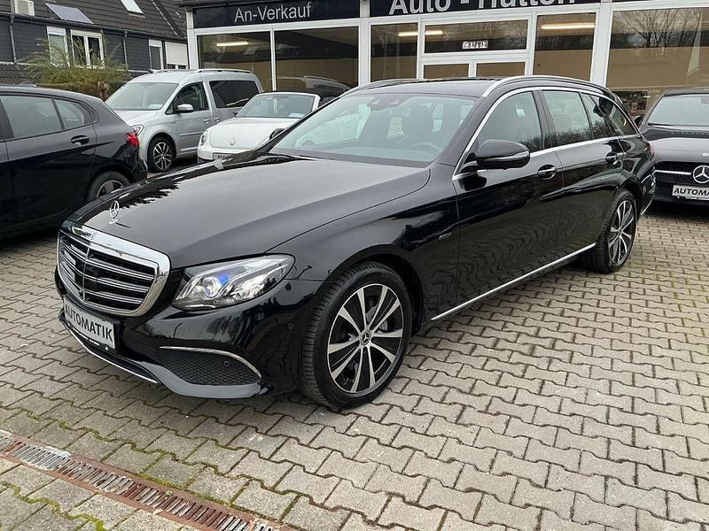 Gebraucht Mercedes E300 194 PS (142 kW) 2020 Schwarz Kombi