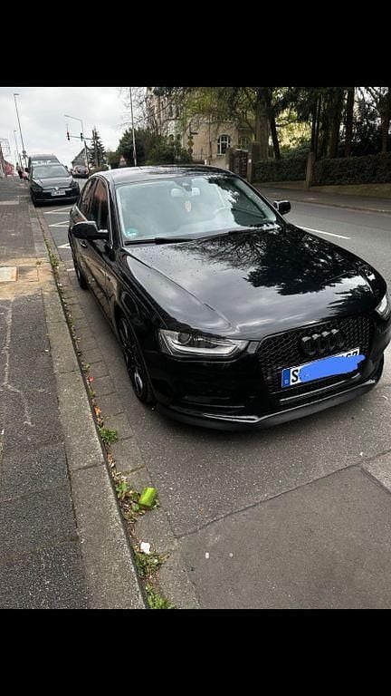 Schwarz Gebraucht 2013 Audi A4 Attraction Limousine | 7.500 € (Guter Preis) - Bild 1/4