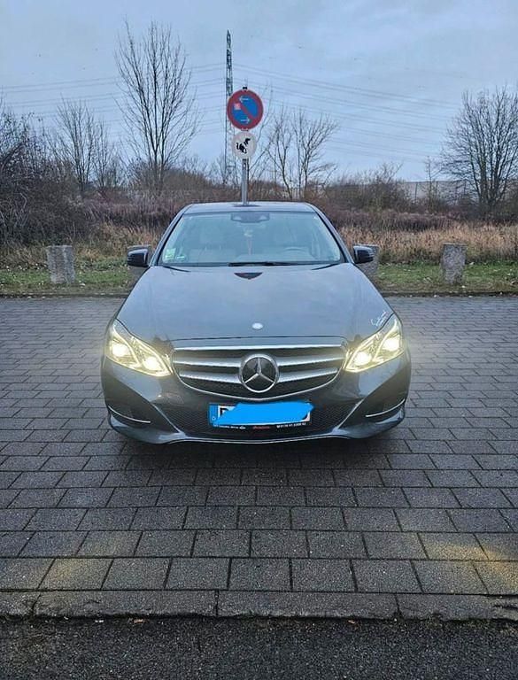 Gebraucht Mercedes E350 258 PS (189 kW) 2015 Grau Limousine