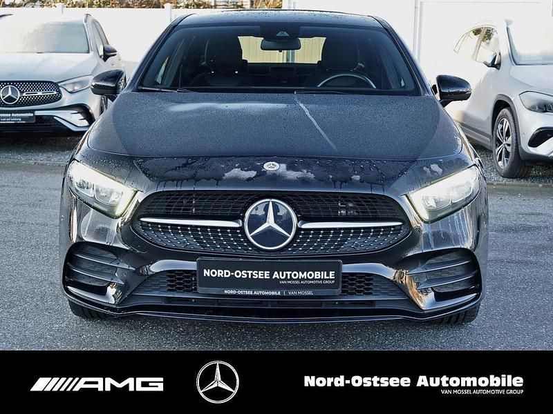 Gebraucht Mercedes A250 160 PS (117 kW) 2021 Unilack nachtschwarz Limousine