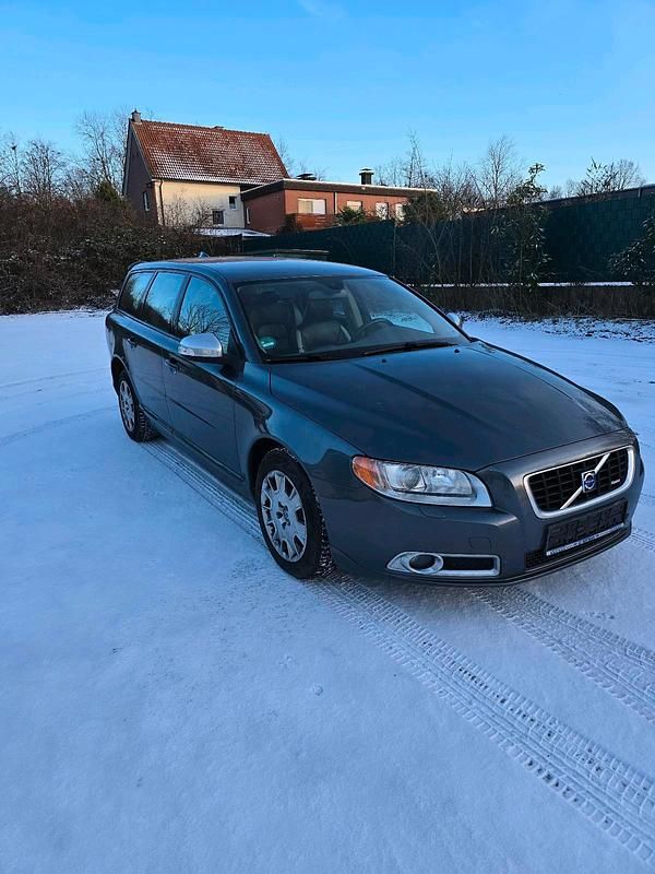 Gebraucht Volvo V70 R-Design 210 PS (154 kW) 2009 Andere farben Kombi