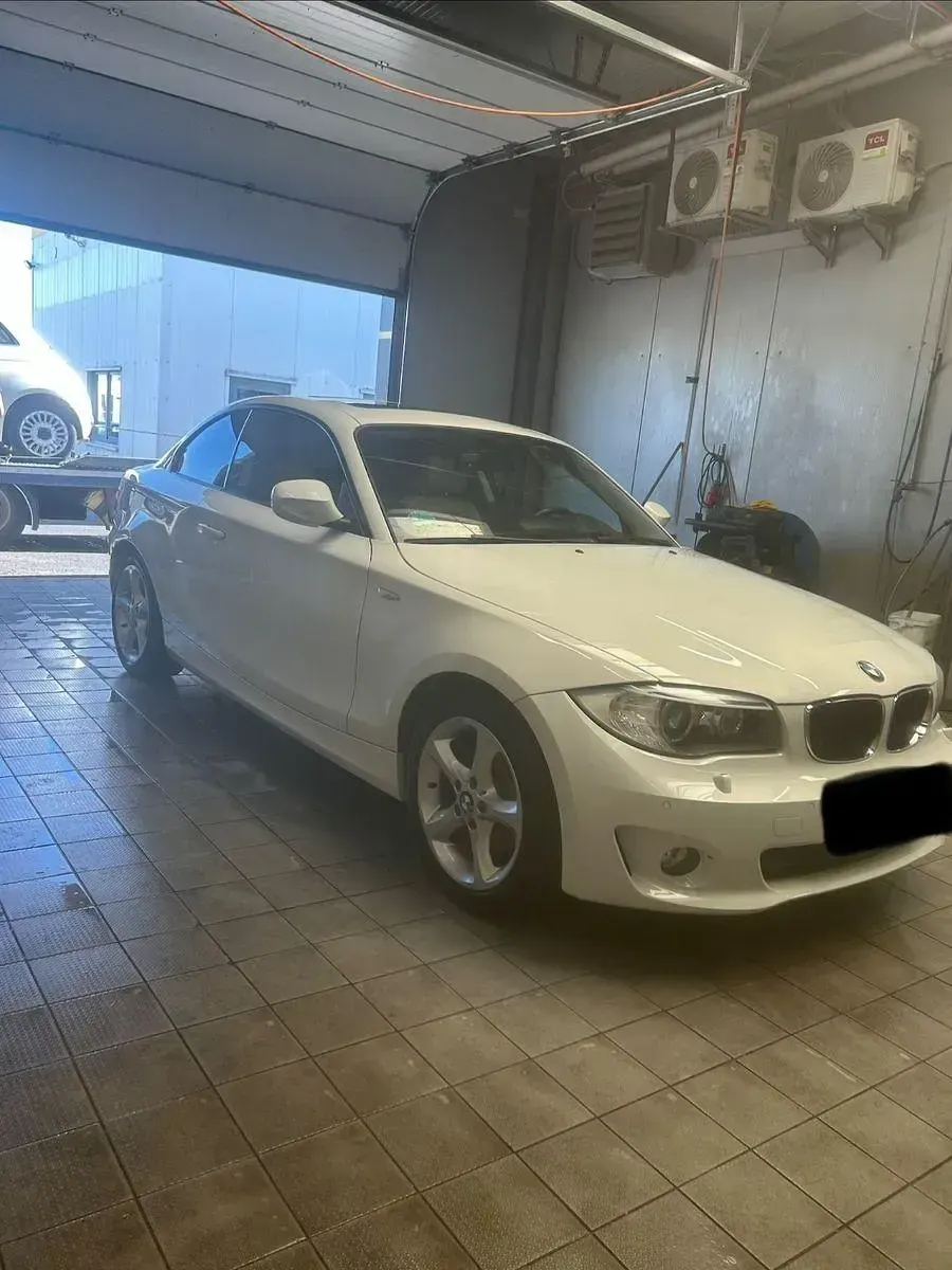 Używany BMW 118 Coupé 143 KM (105 kW) 2011 Biały Coupe