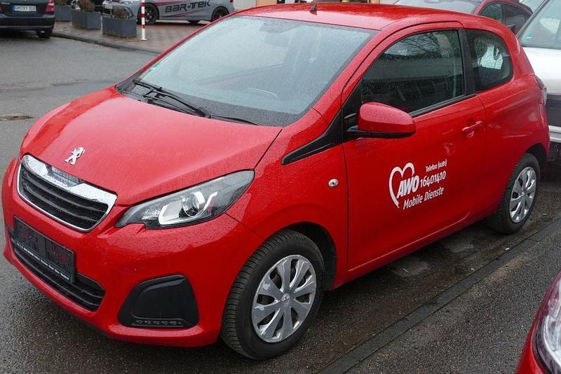 Gebraucht Peugeot 108 Active 69 PS (50 kW) 2016 Rot Kleinwagen
