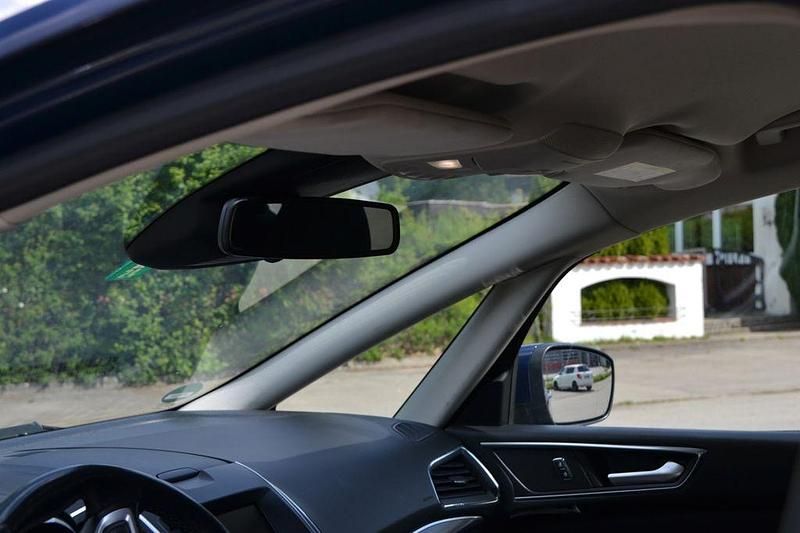 Gebraucht Ford S-MAX Titanium 190 PS (139 kW) 2019 Blau Van / Kleinbus