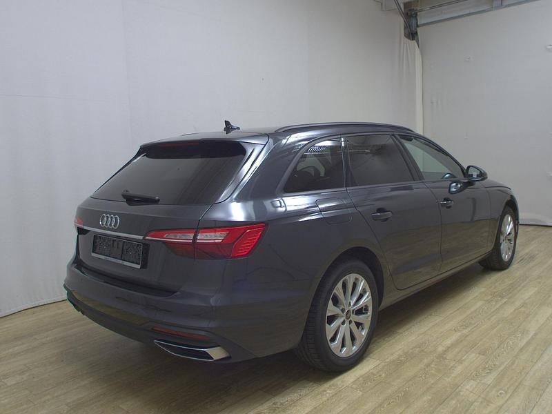 Second-hand Audi A4 Sport 163 CP (119 kW) 2023 Gri Break