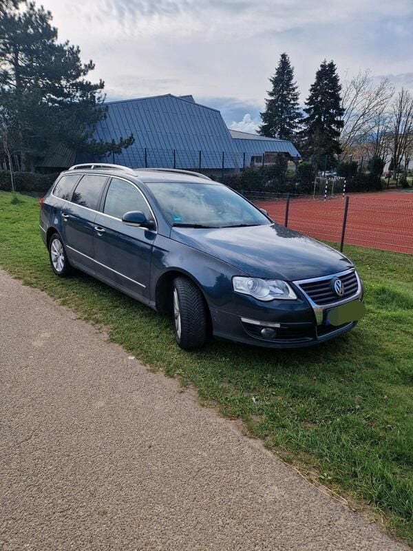 Blau Gebraucht 2007 VW Passat Kombi | 2.500 € (Fairer Preis) - Bild 1/4