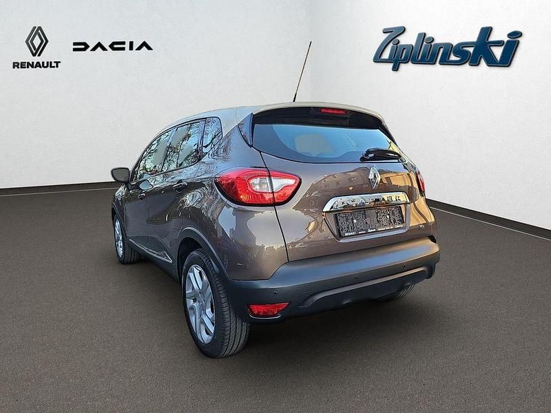 Gebraucht Renault Captur Luxe 120 PS (88 kW) 2015 Braun SUV