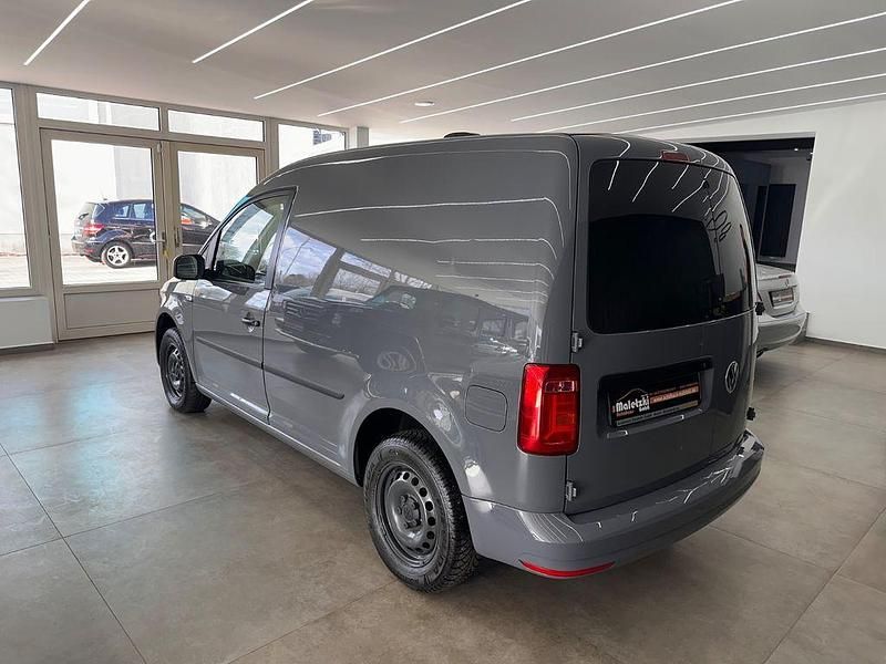 Gebraucht VW Caddy 102 PS (75 kW) 2020 Grau Van / Kleinbus