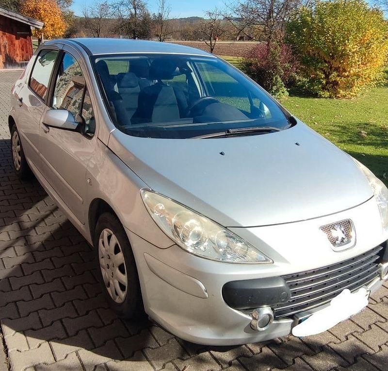 Grau Gebraucht 2006 Peugeot 307 Limousine | 1.150 € (Guter Preis) - Bild 1/4