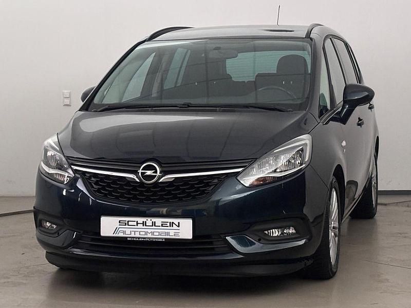 Gebraucht Opel Zafira 131 PS (96 kW) 2017 Smaragd gruen (mi) Van / Kleinbus