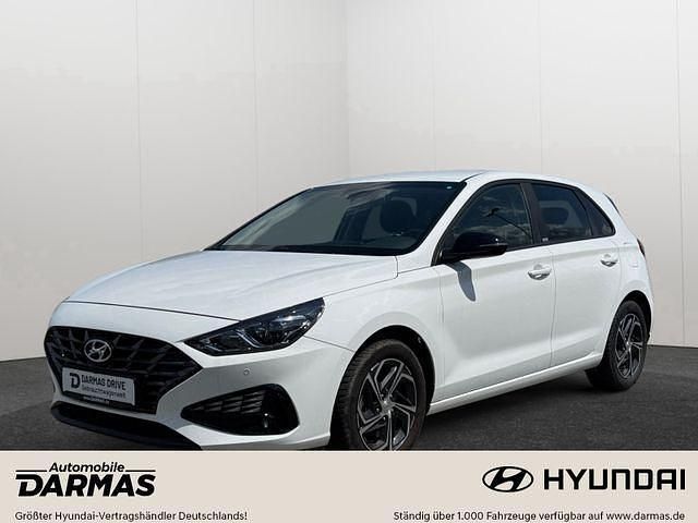 Weiß Gebraucht 2022 Hyundai i30 Edition 30 Limousine | 17.990 € (Fairer Preis) - Bild 1/4