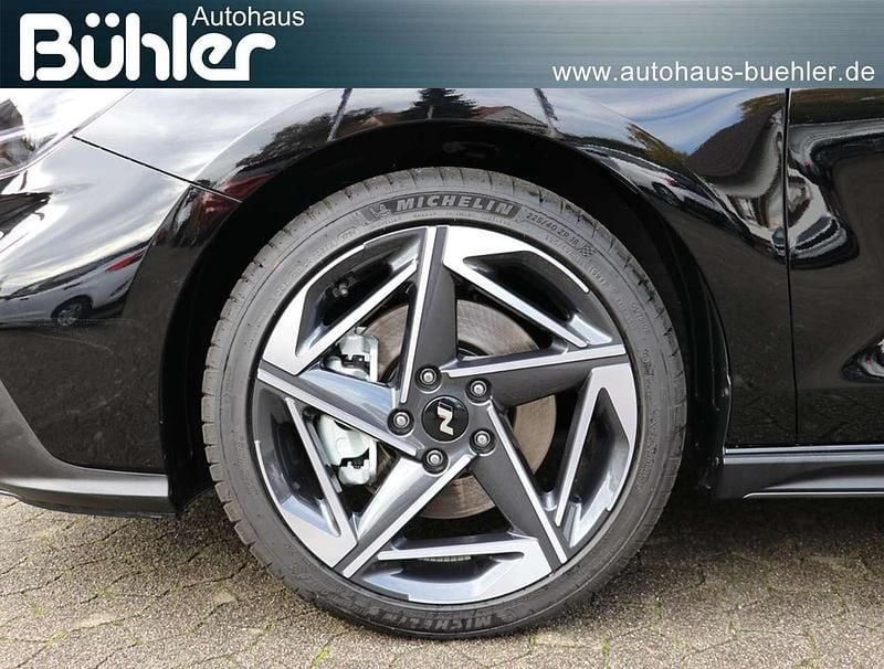 Neu Hyundai i30 N Line 150 PS (110 kW) 2026 Abyss black mineraleffekt Limousine