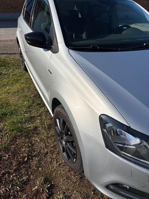 Gebraucht VW Polo 90 PS (66 kW) 2015 Silber Limousine