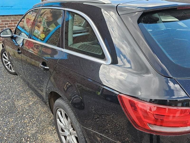 Schwarz Gebraucht 2018 Audi A4 Sport Kombi | 16.200 € (Superpreis) - Bild 1/4