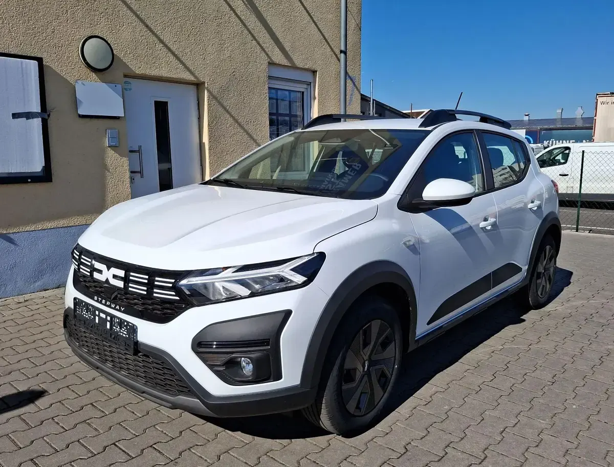 Neu Dacia Sandero Essentiel 110 PS (80 kW) 2026 SUV