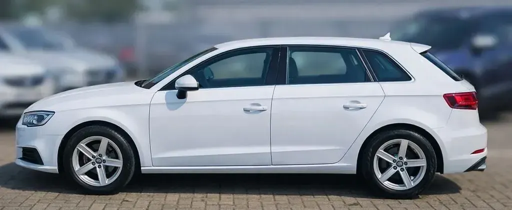 Gebraucht Audi A3 116 PS (85 kW) 2018 Weiß Limousine